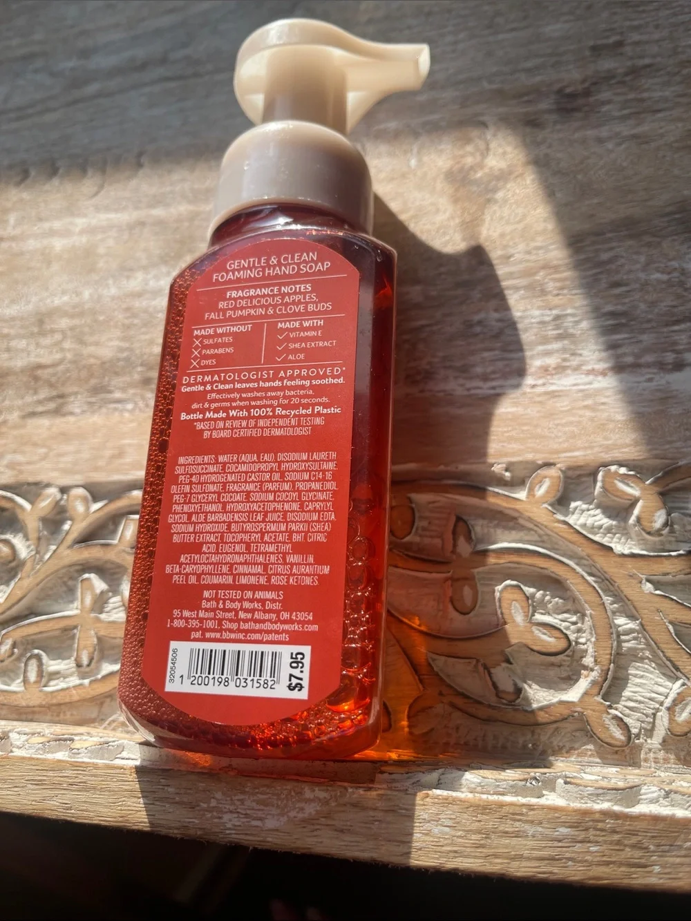 Bath & Body Works Pumpkin Apple Foaming Hand Soap - Red and Cream